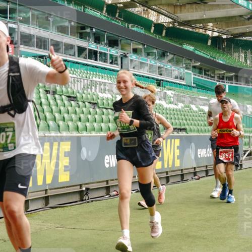 13.09.2026 - 21. swb-Marathon Bremen Michael Burmester http://msf.ph/oto/10432808 13.09.2026 13:04:46 Laufen im Stadion 178, 209, 210, 244, 323, 488, 534, 536, 565, 596, 647, 725, 881, 900, 1073, 1239, 1243, 1307, 1308, 1343, 1373, 1456, 1458, 1479, 1627, 1649, 1653, 1656, 1687, 1771, 1780, 1914, 1932, 1941, 2023, 2089, 2126, 2223, 2241, 2301, 2369, 2430, 2434, 2452, 2602, 2625, 2723, 2742, 2764, 2851, 2867, 2872, 2891, 2910, 2919, 2934, 2957, 2959, 2977, 2985, 3028, 3030, 3217, 3278, 3320, 3343, 3402, 3419, 3425, 3444, 3454, 3485, 3510, 3521, 3579, 3597, 3618, 3796, 3846, 3859, 3909, 242 meine-sportfotos.de