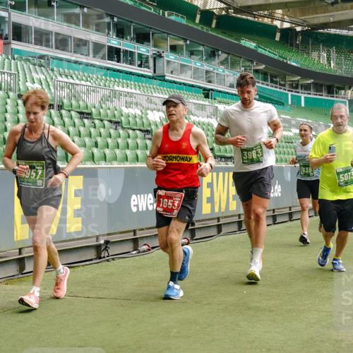 13.09.2026 - 21. swb-Marathon Bremen Michael Burmester http://msf.ph/oto/10432882 13.09.2026 13:04:47 Laufen im Stadion 178, 209, 210, 244, 323, 488, 534, 536, 565, 596, 647, 725, 881, 900, 1073, 1239, 1243, 1307, 1308, 1343, 1373, 1456, 1458, 1479, 1627, 1649, 1653, 1656, 1687, 1771, 1780, 1914, 1932, 1941, 2023, 2089, 2126, 2223, 2241, 2301, 2369, 2430, 2434, 2452, 2602, 2625, 2723, 2742, 2764, 2851, 2867, 2872, 2891, 2910, 2919, 2934, 2957, 2959, 2977, 2985, 3028, 3030, 3217, 3278, 3320, 3343, 3402, 3419, 3425, 3444, 3454, 3485, 3510, 3521, 3579, 3597, 3618, 3796, 3846, 3859, 3909, 242 meine-sportfotos.de