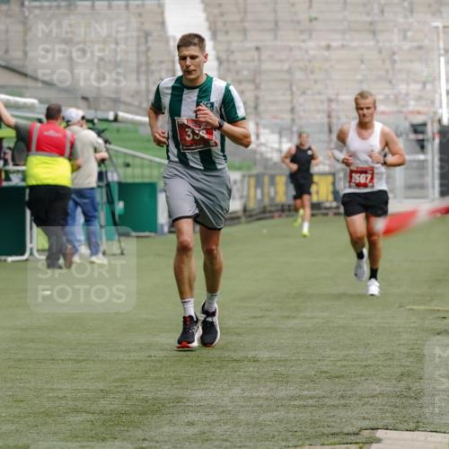 13.09.2026 - 21. swb-Marathon Bremen Michael Burmester http://msf.ph/oto/10432895 13.09.2026 12:31:35 Laufen im Stadion 417, 482, 573, 668, 943, 1020, 1126, 1168, 1214, 1357, 1453, 1507, 1639, 2100, 4474, 5212, 6485, 6507, 8044, 8285, 103, 358, 420, 553, 574, 649, 719, 959, 1161, 1253, 1256, 1352, 1391, 1428, 1525, 1724, 1783, 1917, 2032, 3662, 4264 meine-sportfotos.de
