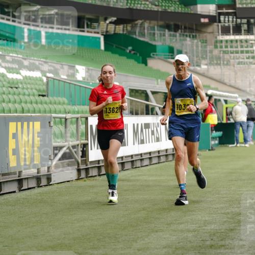 13.09.2026 - 21. swb-Marathon Bremen Michael Burmester http://msf.ph/oto/10432908 13.09.2026 10:24:12 Laufen im Stadion 10235, 10328, 10337, 10341, 10456, 10520, 10575, 10592, 10593, 10618, 10632, 10775, 10782, 10972, 11042, 11127, 11143, 11198, 11201, 11227, 11265, 11373, 11375, 11426, 11442, 11527, 11607, 11628, 11630, 11632, 11704, 11713, 11721, 11779, 11826, 11895, 11903, 12053, 12144, 12209, 12246, 12281, 12339, 12395, 12404, 12406, 12426, 12442, 12468, 12469, 12477, 12525, 13513, 13520, 13556, 13563, 13566, 13580, 13585, 13586, 13616, 13642 meine-sportfotos.de