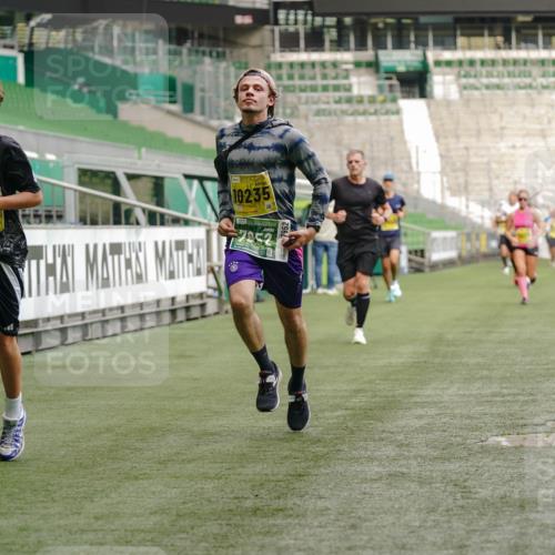13.09.2026 - 21. swb-Marathon Bremen Michael Burmester http://msf.ph/oto/10432958 13.09.2026 10:24:14 Laufen im Stadion 10235, 10328, 10337, 10341, 10358, 10456, 10520, 10575, 10592, 10593, 10618, 10632, 10775, 10782, 10816, 10972, 11042, 11127, 11143, 11198, 11201, 11227, 11265, 11373, 11375, 11426, 11442, 11527, 11607, 11628, 11630, 11632, 11704, 11713, 11721, 11779, 11826, 11895, 11903, 11948, 12053, 12144, 12209, 12246, 12281, 12339, 12395, 12404, 12406, 12426, 12442, 12468, 12469, 12477, 12525, 13520, 13556, 13563, 13566, 13580, 13585, 13586, 13616, 13642 meine-sportfotos.de