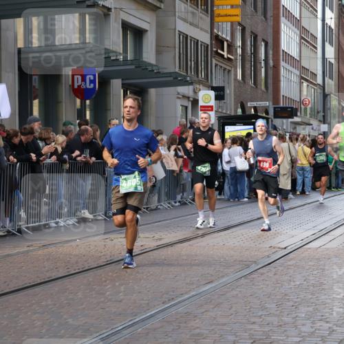 13.09.2026 - 21. swb-Marathon Bremen Strokosch-Dieckow http://msf.ph/oto/10433008 13.09.2026 13:12:31 Ziel 1513, 2350, 2362, 2442, 2559, 2801, 2858, 3988, 4605, 4879, 5379, 5965, 8029, 8798, 9217, 9775, 13106, 13140, 899, 1517, 2480, 3054, 3362, 3830, 4560, 5416, 6107, 6796, 7328, 7521, 8981, 9803, 13013 meine-sportfotos.de