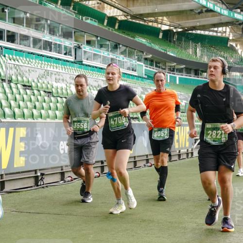 13.09.2026 - 21. swb-Marathon Bremen Michael Burmester http://msf.ph/oto/10433051 13.09.2026 13:30:06 Laufen im Stadion 171, 224, 297, 405, 422, 476, 639, 685, 729, 754, 767, 806, 986, 1114, 1217, 1242, 1270, 1384, 1615, 1633, 1634, 1777, 1810, 1811, 1886, 1983, 2216, 2238, 2242, 2249, 2263, 2326, 2368, 2372, 2436, 2449, 2546, 2615, 2637, 2719, 2738, 2740, 2830, 2862, 2868, 2869, 2871, 2918, 2924, 2991, 2994, 3020, 3053, 3101, 3129, 3227, 3238, 3274, 3286, 3321, 3361, 3563, 3594, 3595, 3605, 3678, 3755, 3758, 3798, 3873, 3876, 3898, 3929, 3953, 3965, 3971, 3987, 4011, 4056 meine-sportfotos.de