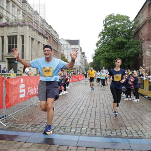 13.09.2026 - Kiel Lauf Yannick Fuchs http://msf.ph/oto/10433053 13.09.2026 09:47:45 Ziel 390, 466, 1743, 3373, 3735, 4011, 4103, 4365, 4400, 4460, 4479, 4952, 6078, 7767, 8096, 8833, 9528, 9697, 11396, 11654, 12099, 544, 591, 1235, 1324, 2587, 2870, 3192, 3629, 4480, 5167, 5517, 6072, 6575, 6639, 6696, 8231, 8503, 8524, 8540, 8777, 9091, 9634, 9936, 10076, 10555, 10789, 11964, 12635, 122, 218, 366, 1713, 2241, 2755, 3812, 4225, 4288, 4467, 4710, 5215, 6242, 6809, 6942, 7258, 9694, 10823, 12007, 12167, 12393, 1235, 2587, 7461, 9091, 10076 meine-sportfotos.de