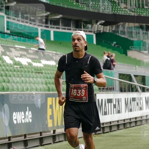13.09.2026 - 21. swb-Marathon Bremen Michael Burmester http://msf.ph/oto/10433086 13.09.2026 12:31:59 Laufen im Stadion 417, 482, 573, 668, 943, 1020, 1126, 1357, 1507, 1606, 1629, 1639, 2100, 4474, 5212, 6485, 6507, 8044, 8285, 358, 420, 547, 553, 574, 649, 719, 858, 934, 959, 1161, 1253, 1256, 1352, 1391, 1428, 1525, 1724, 1783, 1917, 2032, 3662, 4264 meine-sportfotos.de