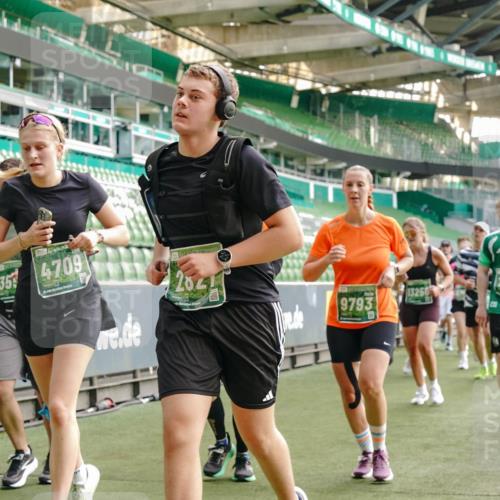 13.09.2026 - 21. swb-Marathon Bremen Michael Burmester http://msf.ph/oto/10433090 13.09.2026 13:30:07 Laufen im Stadion 122, 171, 224, 297, 405, 422, 476, 639, 685, 729, 754, 767, 806, 986, 1114, 1217, 1242, 1270, 1384, 1615, 1633, 1634, 1777, 1810, 1811, 1886, 1983, 2216, 2238, 2242, 2249, 2263, 2326, 2368, 2372, 2436, 2449, 2546, 2615, 2629, 2637, 2719, 2738, 2740, 2830, 2862, 2868, 2869, 2871, 2918, 2924, 2991, 2994, 3020, 3053, 3101, 3129, 3227, 3238, 3274, 3286, 3321, 3361, 3563, 3594, 3595, 3605, 3678, 3755, 3758, 3798, 3873, 3876, 3898, 3929, 3953, 3965, 3971, 3987, 4011, 4056 meine-sportfotos.de