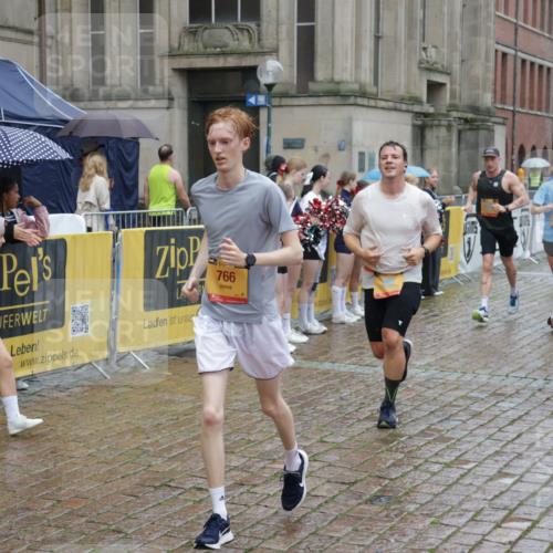 13.09.2026 - Kiel Lauf Yannick Fuchs http://msf.ph/oto/10433092 13.09.2026 11:41:44 Ziel 2430, 3629, 5774, 6895, 7247 meine-sportfotos.de