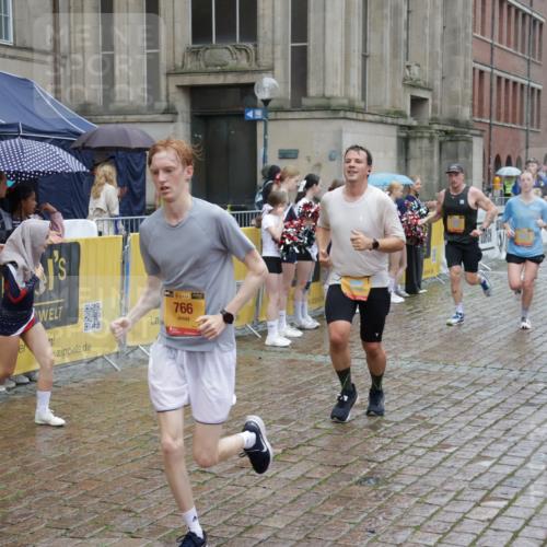 13.09.2026 - Kiel Lauf Yannick Fuchs http://msf.ph/oto/10433094 13.09.2026 11:41:44 Ziel 2430, 3629, 5774, 6895, 7247 meine-sportfotos.de