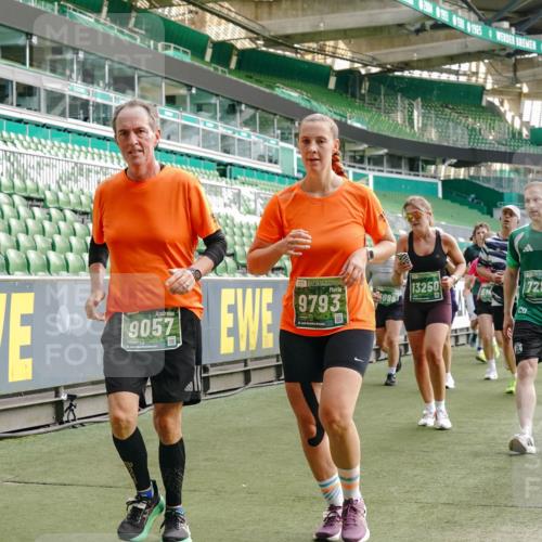 13.09.2026 - 21. swb-Marathon Bremen Michael Burmester http://msf.ph/oto/10433100 13.09.2026 13:30:07 Laufen im Stadion 122, 171, 224, 297, 405, 422, 476, 639, 685, 729, 754, 767, 806, 986, 1114, 1217, 1242, 1270, 1384, 1615, 1633, 1634, 1777, 1810, 1811, 1886, 1983, 2216, 2238, 2242, 2249, 2263, 2326, 2368, 2372, 2436, 2449, 2546, 2615, 2629, 2637, 2719, 2738, 2740, 2830, 2862, 2868, 2869, 2871, 2918, 2924, 2991, 2994, 3020, 3053, 3101, 3129, 3227, 3238, 3274, 3286, 3321, 3361, 3563, 3594, 3595, 3605, 3678, 3755, 3758, 3798, 3873, 3876, 3898, 3929, 3953, 3965, 3971, 3987, 4011, 4056 meine-sportfotos.de