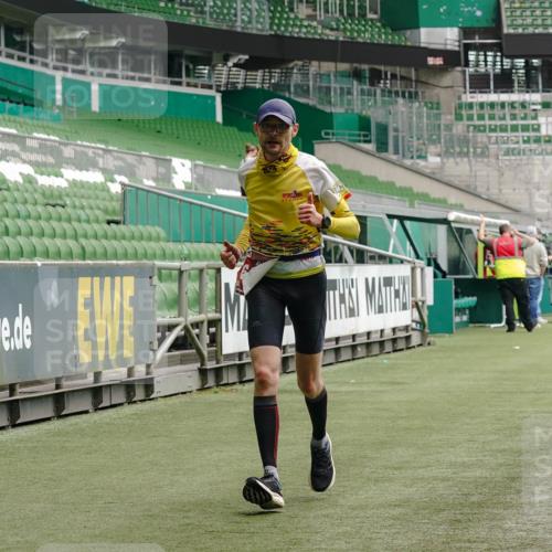 13.09.2026 - 21. swb-Marathon Bremen Michael Burmester http://msf.ph/oto/10433112 13.09.2026 12:32:01 Laufen im Stadion 417, 482, 573, 668, 943, 1020, 1126, 1357, 1507, 1606, 1629, 1639, 2100, 4474, 5212, 6485, 6507, 8044, 8285, 358, 420, 547, 553, 574, 649, 719, 858, 934, 959, 1161, 1253, 1256, 1352, 1391, 1428, 1525, 1724, 1783, 1917, 3662, 4264 meine-sportfotos.de
