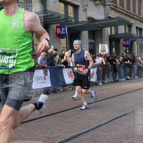 13.09.2026 - 21. swb-Marathon Bremen Strokosch-Dieckow http://msf.ph/oto/10433126 13.09.2026 13:12:34 Ziel 868, 1513, 2350, 2442, 2559, 2801, 2858, 3988, 4605, 5379, 5965, 6349, 8029, 8419, 8798, 9217, 9775, 13106, 13140, 899, 1517, 2362, 2480, 3054, 3362, 3830, 4560, 4879, 5416, 6107, 6796, 7328, 7521, 8981, 9803 meine-sportfotos.de