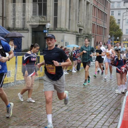 13.09.2026 - Kiel Lauf Yannick Fuchs http://msf.ph/oto/10433129 13.09.2026 11:41:48 Ziel 2430, 3629, 5774, 6895, 7247 meine-sportfotos.de