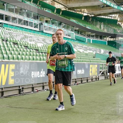 13.09.2026 - 21. swb-Marathon Bremen Michael Burmester http://msf.ph/oto/10433250 13.09.2026 13:30:16 Laufen im Stadion 122, 171, 224, 297, 405, 422, 476, 639, 685, 729, 754, 767, 806, 986, 1114, 1217, 1242, 1270, 1384, 1529, 1615, 1633, 1634, 1810, 1811, 1886, 1983, 2216, 2238, 2242, 2249, 2263, 2326, 2368, 2372, 2436, 2449, 2546, 2615, 2629, 2637, 2643, 2719, 2738, 2740, 2830, 2862, 2868, 2869, 2871, 2877, 2918, 2924, 2991, 2994, 3020, 3053, 3101, 3129, 3227, 3238, 3274, 3286, 3321, 3361, 3401, 3563, 3594, 3605, 3678, 3755, 3758, 3873, 3876, 3898, 3929, 3953, 3965, 3971, 4011, 4056 meine-sportfotos.de