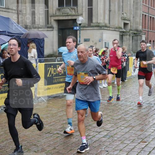 13.09.2026 - Kiel Lauf Yannick Fuchs http://msf.ph/oto/10433268 13.09.2026 11:42:26 Ziel 2430, 3629, 5774, 6895, 7247 meine-sportfotos.de