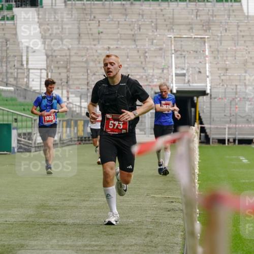 13.09.2026 - 21. swb-Marathon Bremen Michael Burmester http://msf.ph/oto/10433316 13.09.2026 12:32:27 Laufen im Stadion 417, 482, 573, 668, 943, 1020, 1126, 1507, 1606, 1629, 2100, 4474, 6507, 8044, 8285, 314, 358, 520, 547, 553, 574, 649, 719, 858, 934, 959, 1161, 1253, 1256, 1391, 1428, 1525, 1724, 1783, 3662 meine-sportfotos.de