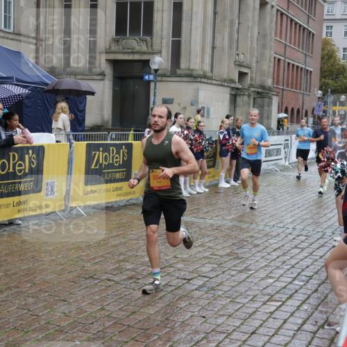 13.09.2026 - Kiel Lauf Yannick Fuchs http://msf.ph/oto/10433328 13.09.2026 11:42:33 Ziel  meine-sportfotos.de