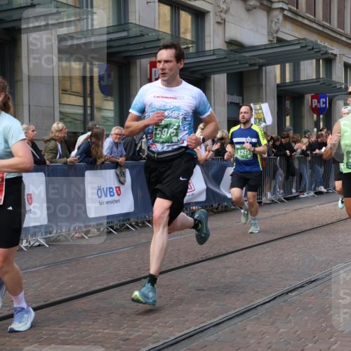 13.09.2026 - 21. swb-Marathon Bremen Strokosch-Dieckow http://msf.ph/oto/10433373 13.09.2026 13:12:44 Ziel 313, 621, 868, 987, 1207, 1513, 2350, 2442, 2498, 2559, 2801, 2858, 3625, 4582, 5345, 5379, 5769, 5965, 6349, 7874, 8291, 8419, 8464, 8798, 9092, 9217, 13140, 899, 1517, 2362, 2480, 3054, 3988, 4560, 4605, 4879, 5416, 6796, 8029, 9775, 9803, 13106 meine-sportfotos.de