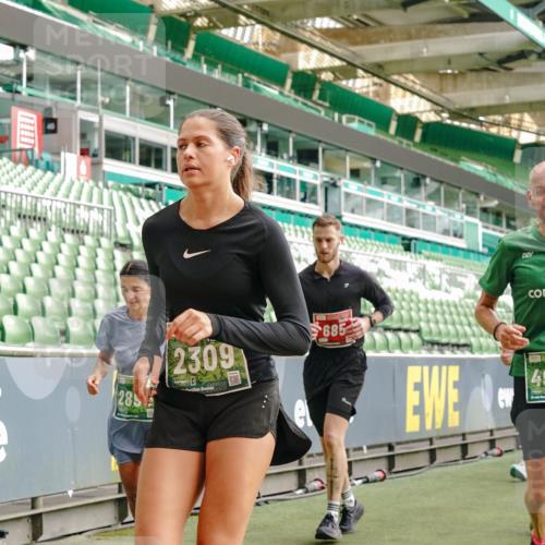 13.09.2026 - 21. swb-Marathon Bremen Michael Burmester http://msf.ph/oto/10433405 13.09.2026 13:30:26 Laufen im Stadion 122, 171, 224, 297, 405, 422, 476, 639, 685, 754, 767, 806, 986, 1114, 1217, 1242, 1270, 1529, 1615, 1633, 1634, 1775, 1810, 1811, 1886, 1983, 2216, 2238, 2242, 2249, 2263, 2326, 2368, 2372, 2436, 2449, 2546, 2615, 2629, 2637, 2643, 2677, 2719, 2738, 2740, 2830, 2869, 2871, 2877, 2918, 2994, 3020, 3053, 3094, 3101, 3129, 3227, 3238, 3274, 3286, 3361, 3401, 3563, 3605, 3723, 3755, 3758, 3873, 3876, 3898, 3929, 3953, 3965, 3971, 4011, 4056 meine-sportfotos.de