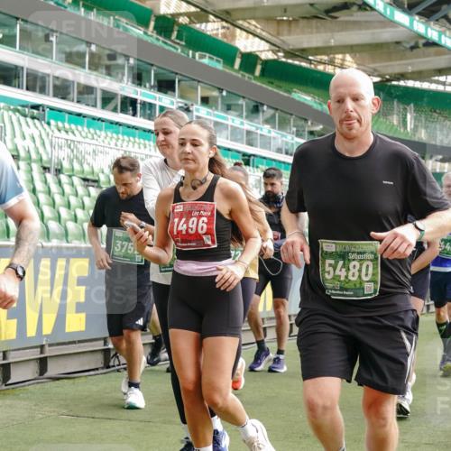 13.09.2026 - 21. swb-Marathon Bremen Michael Burmester http://msf.ph/oto/10433438 13.09.2026 13:30:28 Laufen im Stadion 122, 171, 224, 297, 405, 422, 476, 639, 754, 767, 806, 1114, 1217, 1242, 1270, 1529, 1615, 1633, 1634, 1775, 1810, 1811, 1886, 1983, 2216, 2238, 2242, 2249, 2263, 2326, 2368, 2372, 2436, 2449, 2546, 2615, 2629, 2637, 2643, 2677, 2719, 2738, 2740, 2830, 2869, 2871, 2877, 2918, 2994, 3020, 3053, 3094, 3101, 3129, 3227, 3274, 3286, 3361, 3401, 3563, 3605, 3723, 3755, 3758, 3873, 3876, 3898, 3929, 3953, 3965, 3971, 4011, 4056 meine-sportfotos.de