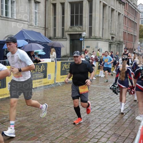 13.09.2026 - Kiel Lauf Yannick Fuchs http://msf.ph/oto/10433451 13.09.2026 11:42:48 Ziel 9569 meine-sportfotos.de