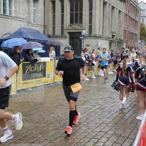 13.09.2026 - Kiel Lauf Yannick Fuchs http://msf.ph/oto/10433459 13.09.2026 11:42:48 Ziel 9569 meine-sportfotos.de