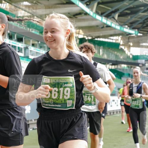 13.09.2026 - 21. swb-Marathon Bremen Michael Burmester http://msf.ph/oto/10433512 13.09.2026 13:30:31 Laufen im Stadion 122, 171, 224, 297, 405, 422, 476, 639, 754, 767, 806, 840, 1114, 1217, 1242, 1270, 1314, 1529, 1615, 1633, 1634, 1775, 1810, 1811, 1886, 1983, 2216, 2238, 2242, 2249, 2263, 2326, 2368, 2372, 2436, 2449, 2546, 2615, 2629, 2637, 2643, 2677, 2719, 2738, 2740, 2830, 2869, 2871, 2877, 2918, 2952, 2994, 3020, 3053, 3094, 3101, 3129, 3227, 3274, 3286, 3361, 3401, 3563, 3605, 3723, 3758, 3873, 3876, 3898, 3929, 3965, 3971, 4011, 4056 meine-sportfotos.de