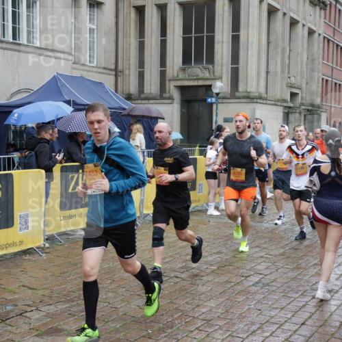 13.09.2026 - Kiel Lauf Yannick Fuchs http://msf.ph/oto/10433514 13.09.2026 11:42:52 Ziel 9569 meine-sportfotos.de
