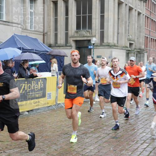 13.09.2026 - Kiel Lauf Yannick Fuchs http://msf.ph/oto/10433521 13.09.2026 11:42:53 Ziel 9569 meine-sportfotos.de