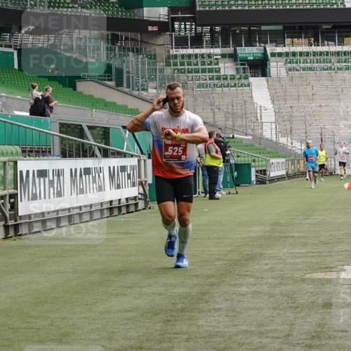 13.09.2026 - 21. swb-Marathon Bremen Michael Burmester http://msf.ph/oto/10433527 13.09.2026 12:33:36 Laufen im Stadion 299, 482, 525, 668, 919, 1212, 1606, 1629, 2072, 5428, 7741, 314, 520, 547, 858, 934, 1168, 1214, 1357, 1453, 1639, 5212, 6485 meine-sportfotos.de