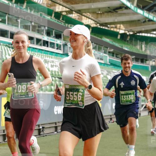 13.09.2026 - 21. swb-Marathon Bremen Michael Burmester http://msf.ph/oto/10433562 13.09.2026 13:30:36 Laufen im Stadion 122, 171, 224, 295, 297, 405, 476, 639, 754, 767, 806, 840, 1114, 1217, 1242, 1270, 1314, 1329, 1529, 1633, 1634, 1775, 1810, 1811, 1886, 1983, 2216, 2238, 2242, 2249, 2263, 2368, 2372, 2436, 2449, 2546, 2615, 2629, 2637, 2643, 2677, 2719, 2738, 2740, 2830, 2869, 2871, 2877, 2918, 2952, 2994, 3038, 3053, 3094, 3101, 3129, 3227, 3286, 3401, 3426, 3563, 3605, 3723, 3758, 3873, 3876, 3898, 3918, 3929, 3965, 3971, 4011, 4056, 4162, 111 meine-sportfotos.de