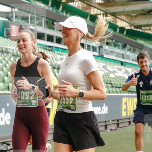 13.09.2026 - 21. swb-Marathon Bremen Michael Burmester http://msf.ph/oto/10433590 13.09.2026 13:30:37 Laufen im Stadion 122, 171, 224, 295, 297, 405, 639, 754, 767, 806, 840, 1114, 1217, 1242, 1270, 1314, 1329, 1529, 1633, 1634, 1775, 1810, 1811, 1886, 1983, 2216, 2238, 2242, 2249, 2263, 2368, 2372, 2436, 2449, 2546, 2615, 2629, 2637, 2643, 2677, 2719, 2738, 2740, 2830, 2869, 2871, 2877, 2918, 2952, 2994, 3038, 3053, 3094, 3101, 3129, 3227, 3286, 3401, 3426, 3563, 3605, 3723, 3758, 3873, 3876, 3898, 3918, 3929, 3965, 3971, 4011, 4056, 4162, 111 meine-sportfotos.de