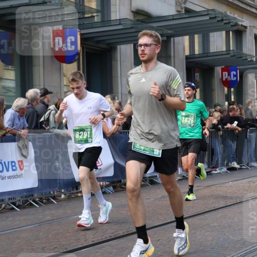13.09.2026 - 21. swb-Marathon Bremen Strokosch-Dieckow http://msf.ph/oto/10433601 13.09.2026 13:12:50 Ziel 280, 313, 621, 868, 987, 1207, 2498, 2559, 2801, 2858, 2962, 3566, 3625, 4582, 5345, 5379, 5769, 5965, 6038, 6349, 6394, 7874, 8197, 8291, 8419, 8464, 8798, 9092, 9217, 13140, 1513, 2350, 2362, 2442, 3054, 3988, 4605, 4879, 5416, 5965, 6796, 8029, 8798, 9775, 9803, 13106 meine-sportfotos.de