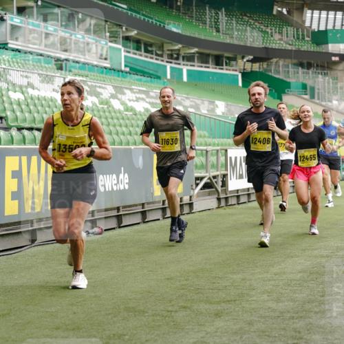 13.09.2026 - 21. swb-Marathon Bremen Michael Burmester http://msf.ph/oto/10433603 13.09.2026 10:24:36 Laufen im Stadion 10143, 10235, 10328, 10336, 10337, 10341, 10358, 10456, 10520, 10592, 10593, 10618, 10632, 10775, 10782, 10816, 10861, 10972, 11042, 11143, 11201, 11265, 11373, 11375, 11426, 11442, 11468, 11527, 11607, 11615, 11628, 11630, 11632, 11704, 11713, 11758, 11779, 11826, 11895, 11903, 11948, 12053, 12144, 12246, 12281, 12339, 12404, 12406, 12426, 12442, 12468, 12469, 12477, 12525, 13520, 13563, 13566, 13580, 13585, 13586 meine-sportfotos.de