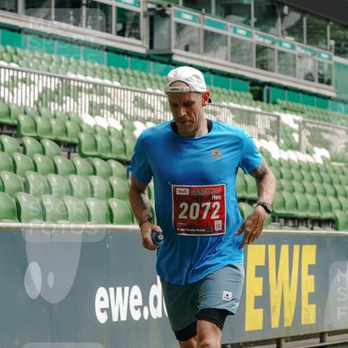 13.09.2026 - 21. swb-Marathon Bremen Michael Burmester http://msf.ph/oto/10433628 13.09.2026 12:33:55 Laufen im Stadion 250, 272, 299, 525, 919, 1089, 1212, 1606, 1629, 2072, 5428, 7741, 314, 520, 547, 1168, 1214, 1357, 1453, 1639, 4474, 5212, 6485, 8285 meine-sportfotos.de