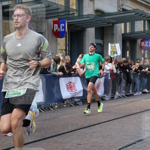 13.09.2026 - 21. swb-Marathon Bremen Strokosch-Dieckow http://msf.ph/oto/10433631 13.09.2026 13:12:50 Ziel 280, 313, 621, 868, 987, 1207, 2498, 2559, 2801, 2858, 2962, 3566, 3625, 4582, 5345, 5379, 5769, 5965, 6038, 6349, 6394, 7874, 8197, 8291, 8419, 8464, 8798, 9092, 9217, 13140, 1513, 2350, 2362, 2442, 3054, 3988, 4605, 4879, 5416, 5965, 6796, 8029, 8798, 9775, 9803, 13106 meine-sportfotos.de