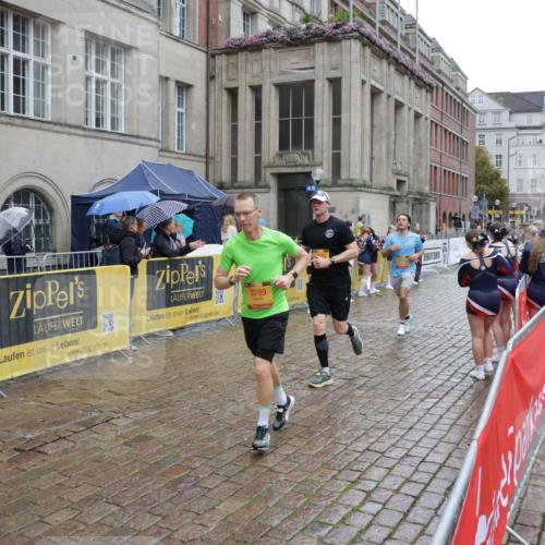 13.09.2026 - Kiel Lauf Yannick Fuchs http://msf.ph/oto/10433634 13.09.2026 11:43:03 Ziel 9569 meine-sportfotos.de