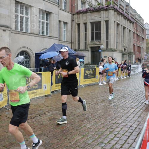 13.09.2026 - Kiel Lauf Yannick Fuchs http://msf.ph/oto/10433641 13.09.2026 11:43:04 Ziel 9569 meine-sportfotos.de