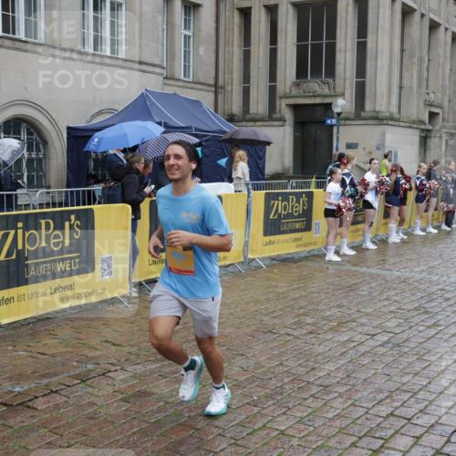 13.09.2026 - Kiel Lauf Yannick Fuchs http://msf.ph/oto/10433652 13.09.2026 11:43:05 Ziel 9569 meine-sportfotos.de