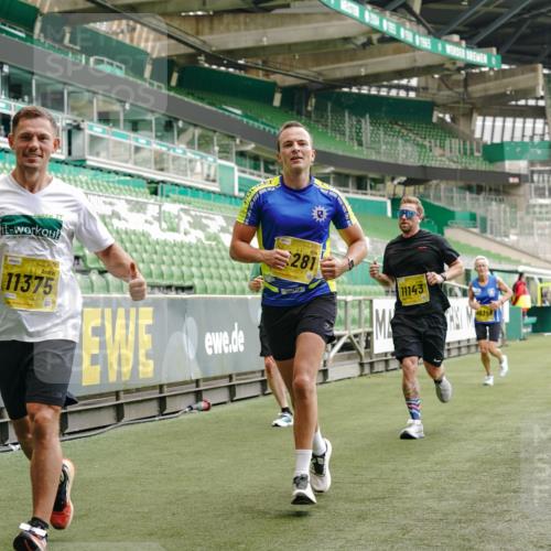 13.09.2026 - 21. swb-Marathon Bremen Michael Burmester http://msf.ph/oto/10433842 13.09.2026 10:24:40 Laufen im Stadion 10143, 10235, 10312, 10328, 10336, 10337, 10341, 10358, 10456, 10520, 10592, 10593, 10618, 10632, 10775, 10782, 10816, 10861, 10972, 10988, 11042, 11108, 11143, 11201, 11265, 11373, 11375, 11426, 11442, 11468, 11527, 11607, 11615, 11628, 11630, 11632, 11704, 11713, 11758, 11779, 11826, 11895, 11903, 11948, 12053, 12144, 12246, 12281, 12339, 12404, 12406, 12426, 12442, 12468, 12469, 12477, 12525, 13520, 13563, 13566, 13580, 13585, 13586 meine-sportfotos.de
