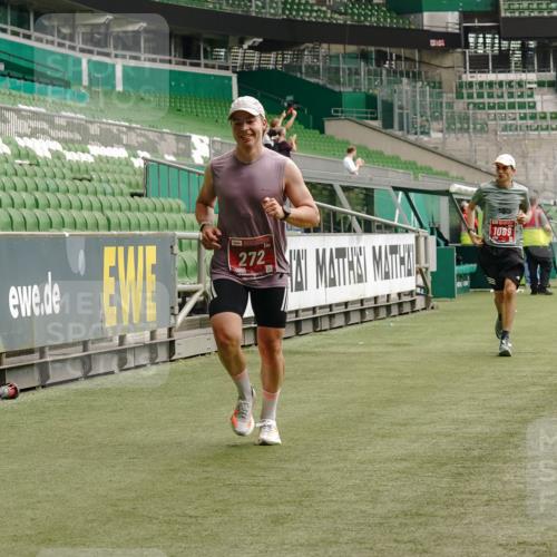13.09.2026 - 21. swb-Marathon Bremen Michael Burmester http://msf.ph/oto/10433844 13.09.2026 12:34:29 Laufen im Stadion 250, 272, 299, 525, 919, 1089, 1212, 2072, 5428, 7741, 417, 573, 1168, 1214, 1357, 1453, 1639, 4474, 5212, 6485, 6507, 8044, 8285 meine-sportfotos.de