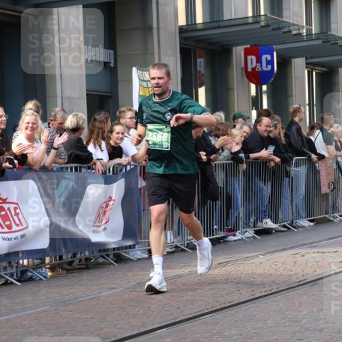 13.09.2026 - 21. swb-Marathon Bremen Strokosch-Dieckow http://msf.ph/oto/10433912 13.09.2026 13:12:58 Ziel 280, 313, 621, 868, 987, 1207, 2130, 2360, 2498, 2962, 3566, 3625, 4582, 5345, 5769, 6038, 6394, 6407, 7874, 8197, 8291, 8419, 8464, 8568, 8963, 9092, 868, 1513, 2350, 2442, 2559, 2801, 2858, 3988, 4605, 5379, 5965, 6349, 8029, 8419, 8798, 9217, 9775, 13106, 13140 meine-sportfotos.de