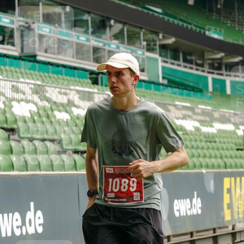 13.09.2026 - 21. swb-Marathon Bremen Michael Burmester http://msf.ph/oto/10433915 13.09.2026 12:34:34 Laufen im Stadion 250, 272, 299, 525, 919, 1089, 1212, 2072, 5428, 7741, 417, 573, 1168, 1214, 1357, 1453, 1507, 1639, 4474, 5212, 6485, 6507, 8044, 8285 meine-sportfotos.de
