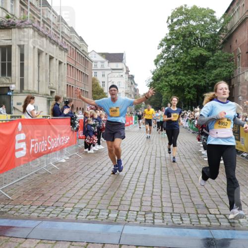 13.09.2026 - Kiel Lauf Yannick Fuchs http://msf.ph/oto/10433949 13.09.2026 09:47:44 Ziel 390, 466, 3373, 3735, 4011, 4103, 4365, 4400, 4460, 4479, 4952, 6078, 7767, 8096, 8503, 8833, 9528, 9697, 11654, 12099, 544, 591, 1235, 1324, 2587, 2870, 3192, 3629, 4480, 5167, 5517, 6072, 6575, 6639, 6696, 7461, 8231, 8503, 8524, 8540, 8777, 9091, 9634, 9936, 10076, 10555, 10789, 11964, 12635, 122, 218, 366, 1713, 1743, 2241, 2755, 3812, 4225, 4288, 4467, 4710, 5215, 6242, 6809, 6942, 7258, 9694, 10823, 11396, 12007, 12167, 12393, 2587, 7461, 9091 meine-sportfotos.de