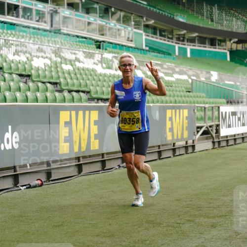13.09.2026 - 21. swb-Marathon Bremen Michael Burmester http://msf.ph/oto/10433980 13.09.2026 10:24:44 Laufen im Stadion 10143, 10235, 10312, 10328, 10336, 10337, 10341, 10358, 10456, 10520, 10592, 10593, 10618, 10632, 10775, 10782, 10816, 10861, 10972, 10988, 11042, 11108, 11143, 11201, 11265, 11373, 11375, 11426, 11442, 11447, 11468, 11527, 11607, 11615, 11628, 11630, 11632, 11704, 11713, 11758, 11779, 11826, 11895, 11903, 11948, 12144, 12246, 12281, 12404, 12406, 12426, 12442, 12468, 12469, 12477, 12525, 13520, 13563, 13566, 13580, 13585, 13586 meine-sportfotos.de