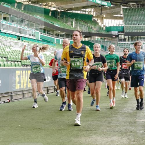 13.09.2026 - 21. swb-Marathon Bremen Michael Burmester http://msf.ph/oto/10434065 13.09.2026 13:32:55 Laufen im Stadion 155, 344, 350, 386, 490, 594, 617, 690, 765, 786, 787, 1001, 1051, 1133, 1142, 1292, 1310, 1326, 1377, 1427, 1591, 1592, 1760, 1801, 1869, 1892, 1897, 1904, 1923, 2077, 2132, 2226, 2230, 2231, 2253, 2270, 2274, 2320, 2344, 2374, 2399, 2400, 2456, 2514, 2515, 2523, 2539, 2556, 2616, 2630, 2649, 2718, 2769, 2848, 2945, 2982, 3014, 3140, 3223, 3350, 3379, 3443, 3572, 3601, 3614, 3644, 3736, 3746, 3797, 3901, 3911, 3944, 3952, 3960, 4309, 4460 meine-sportfotos.de