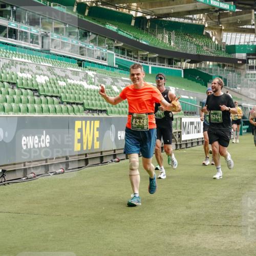13.09.2026 - 21. swb-Marathon Bremen Michael Burmester http://msf.ph/oto/10434086 13.09.2026 13:05:05 Laufen im Stadion 178, 209, 210, 217, 244, 323, 394, 534, 536, 565, 647, 881, 891, 900, 1073, 1239, 1243, 1307, 1308, 1343, 1373, 1380, 1456, 1479, 1533, 1627, 1649, 1653, 1656, 1687, 1780, 1914, 1932, 1941, 2023, 2089, 2126, 2241, 2244, 2265, 2301, 2310, 2369, 2430, 2452, 2464, 2602, 2723, 2742, 2764, 2851, 2867, 2872, 2891, 2910, 2919, 2957, 2959, 2985, 3028, 3030, 3115, 3217, 3278, 3320, 3343, 3419, 3425, 3444, 3454, 3485, 3521, 3579, 3796, 3909, 242 meine-sportfotos.de