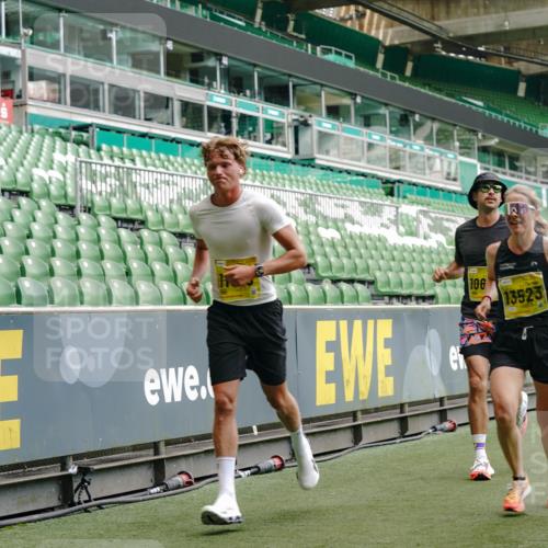 13.09.2026 - 21. swb-Marathon Bremen Michael Burmester http://msf.ph/oto/10434152 13.09.2026 10:24:49 Laufen im Stadion 10143, 10235, 10312, 10328, 10336, 10337, 10341, 10346, 10358, 10456, 10520, 10592, 10593, 10618, 10632, 10775, 10782, 10816, 10861, 10972, 10988, 11020, 11042, 11108, 11143, 11201, 11265, 11312, 11373, 11375, 11426, 11442, 11447, 11468, 11527, 11607, 11615, 11628, 11630, 11632, 11704, 11713, 11758, 11779, 11826, 11895, 11903, 11948, 12144, 12246, 12281, 12404, 12406, 12426, 12442, 12468, 12469, 12477, 12525, 13520, 13566, 13580, 13585, 13586 meine-sportfotos.de