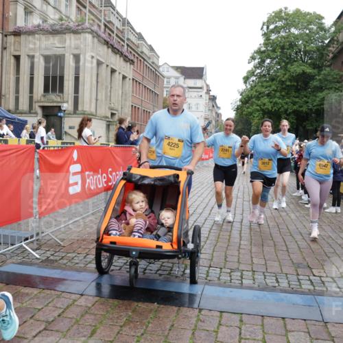 13.09.2026 - Kiel Lauf Yannick Fuchs http://msf.ph/oto/10434162 13.09.2026 09:47:55 Ziel 122, 218, 390, 1743, 2241, 2755, 3735, 3812, 4103, 4225, 4288, 4365, 4460, 4710, 5215, 6078, 6809, 6942, 7258, 8096, 10823, 11396, 11654, 12007, 12099, 12167, 12393, 390, 466, 544, 591, 1324, 2870, 3192, 3373, 3629, 4011, 4400, 4479, 4480, 4952, 5517, 6072, 6575, 6639, 6696, 7767, 8231, 8503, 8540, 8777, 8833, 9528, 9634, 9697, 9936, 10789, 366, 872, 1227, 1713, 2970, 4219, 4467, 6242, 7070, 7247, 7481, 8080, 9694, 9755, 1235, 5167, 8524, 10076, 10555 meine-sportfotos.de