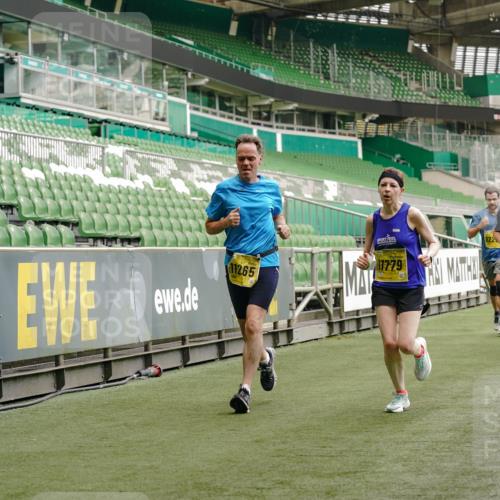 13.09.2026 - 21. swb-Marathon Bremen Michael Burmester http://msf.ph/oto/10434253 13.09.2026 10:24:52 Laufen im Stadion 10143, 10235, 10312, 10328, 10336, 10337, 10341, 10346, 10358, 10456, 10520, 10592, 10593, 10618, 10632, 10775, 10782, 10816, 10861, 10972, 10988, 11020, 11042, 11108, 11143, 11201, 11265, 11312, 11373, 11375, 11426, 11442, 11447, 11468, 11527, 11607, 11615, 11628, 11630, 11632, 11704, 11758, 11779, 11826, 11895, 11903, 11948, 12144, 12246, 12281, 12404, 12406, 12426, 12442, 12468, 12469, 12477, 12525, 13520, 13566, 13580, 13585, 13586 meine-sportfotos.de