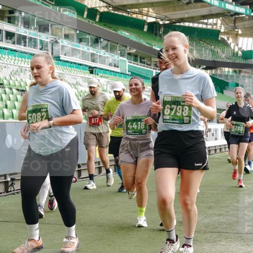13.09.2026 - 21. swb-Marathon Bremen Michael Burmester http://msf.ph/oto/10434254 13.09.2026 13:33:04 Laufen im Stadion 155, 344, 350, 386, 428, 490, 594, 617, 690, 765, 786, 787, 1001, 1051, 1098, 1133, 1142, 1292, 1326, 1377, 1427, 1557, 1591, 1592, 1661, 1760, 1801, 1869, 1897, 1923, 1996, 2077, 2132, 2226, 2230, 2231, 2253, 2270, 2274, 2320, 2344, 2374, 2399, 2400, 2456, 2479, 2514, 2515, 2523, 2539, 2543, 2556, 2616, 2630, 2649, 2718, 2757, 2769, 2787, 2848, 2945, 2982, 3014, 3140, 3223, 3350, 3379, 3443, 3503, 3572, 3577, 3601, 3614, 3644, 3736, 3746, 3797, 3875, 3901, 3911, 3952, 3960 meine-sportfotos.de